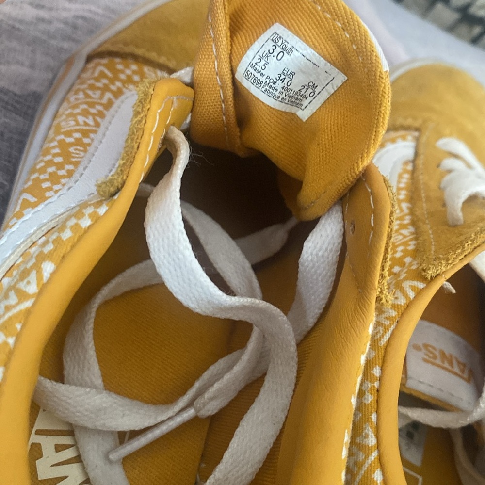 Yellow Vans - Picture 5 of 6